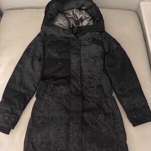 Canada Goose Shelburne Parka Holiday XS